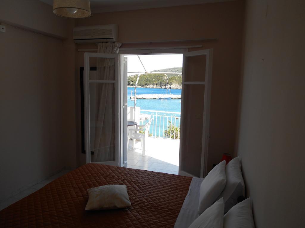 Molos Beach Apartments Paleokastritsa Buitenkant foto